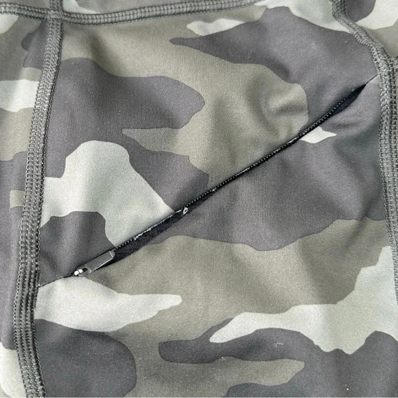 Athleta Camo Contender 7/8 Leggings - Mid-rise, Size S, 25" Inseam - Picture 4 of 8